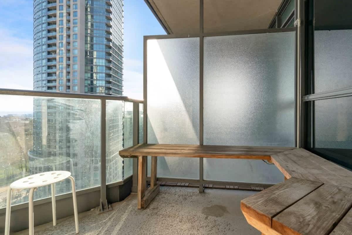 Netflix And Chill By The Waterfront Downtown Toronto Exterior foto